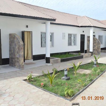 Sukuta Nema Guest House Bandżul Zewnętrze zdjęcie