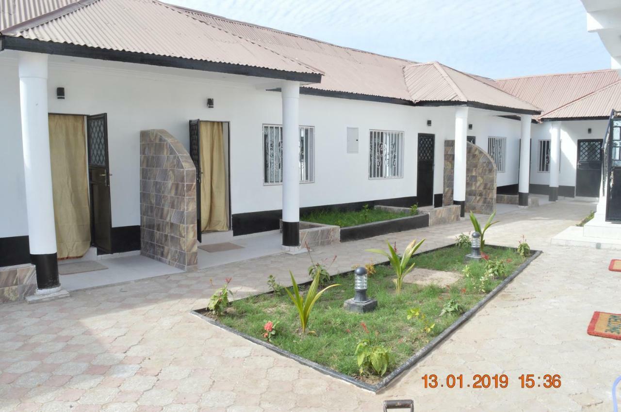 Sukuta Nema Guest House Bandżul Zewnętrze zdjęcie